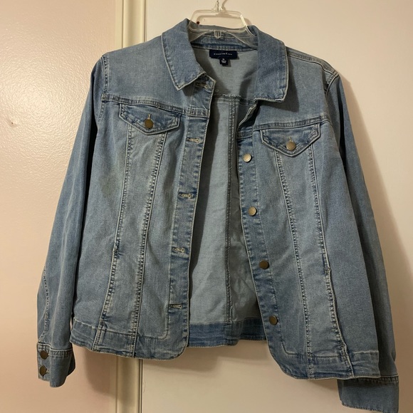 Women’s jean jacket - Picture 2 of 4